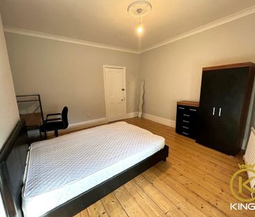 4 bedroom terraced house to rent - Photo 5