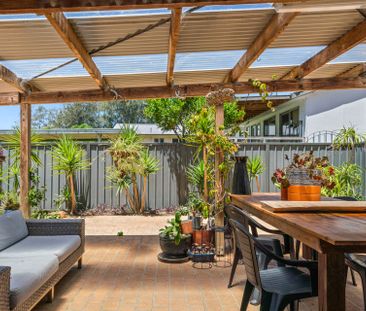 Tranquil Family Living with a Scenic Outlook - Photo 3