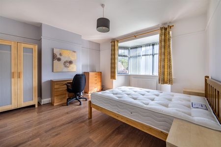 2 bed apartment to rent in Chillingham Road, Newcastle Upon Tyne, NE6 - Photo 3