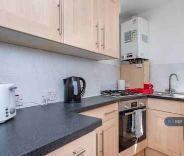 1 bedroom flat to rent - Photo 6