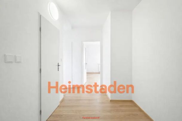 Pronájem bytu 2+1 53 m - Fotografie 1