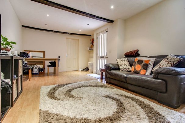 Ground Floor Flat, 6 Sheep Street, Swindon, Highworth, SN6 - Photo 1