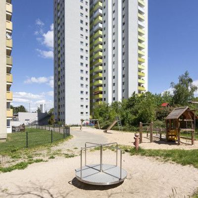 Toller Ausblick: Große 3-Zimmerwohnung mit Balkon - Foto 1