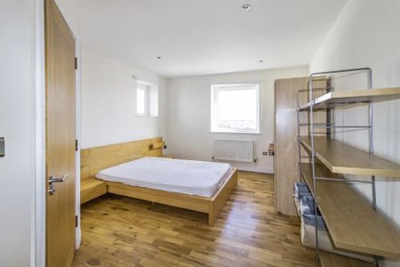 2 Bed Flat, Wards Wharf Approach, E16 - Photo 4
