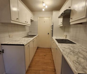 2 Bed Flat, The Mount, M7 - Photo 5