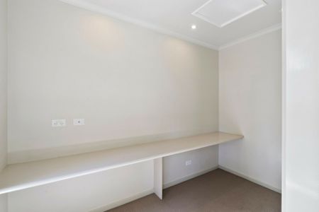 Terrace Home with Study - Photo 4