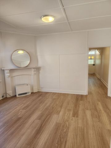 Neatly Presented 2 Bedroom Home! - Photo 2