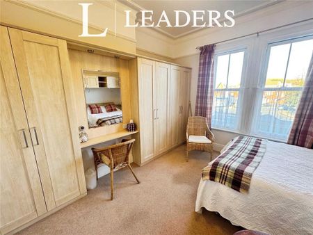 2 bedroom flat to rent - Photo 5