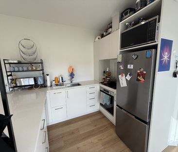 59 Winston Street, Crofton Downs - Photo 3