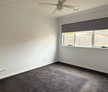 3/5 Glenluss Street, Werribee. - Photo 6