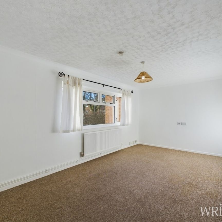 1 bedroom Flat - VERITY WAY, PIN GREEN, STEVENAGE - Photo 1