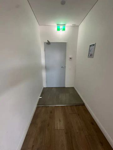 “1 bedroom modern unit.” - Photo 3