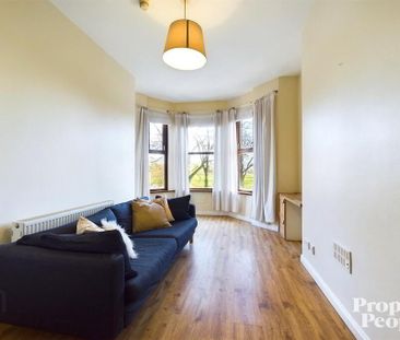APT 2, 42 Castleton Gardens, Belfast, BT15 3BY - Photo 2