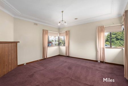 10 Cantala Avenue, Rosanna - Photo 2
