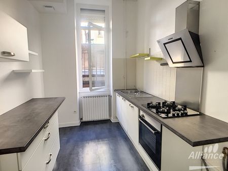 T4 RDC HAUSSMANNIEN 2 CHAMBRES RENOVE - Photo 5