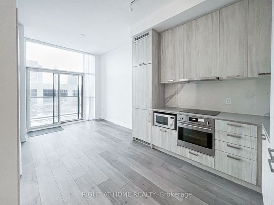 For Lease - 38 Honeycrisp Crescent Unit# 215, Vaughan, Ontario - Photo 1