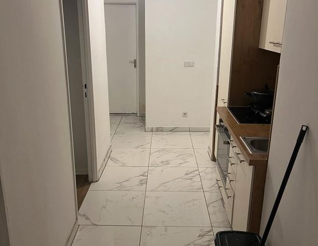 Wg zimmer möbiliert zu vermieten - Foto 1