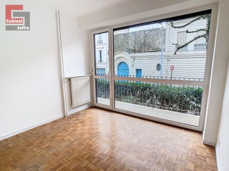 Location Appartement 2 pièces 40m² FONTAINEBLEAU 77300 - Photo 2