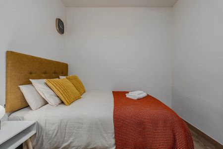 Carrer Baró de Maldà, L'Hospitalet de Llobregat, Catalonia 08901 - Photo 5