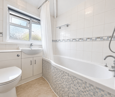 3 bedroom semi-detached house to rent - Photo 6