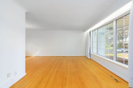 For Lease - 67 Woodthorpe Road, Toronto, Ontario - Photo 4