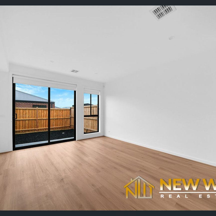 YOUR NEW HOME AWAITS IN BEVERIDGE - Photo 1