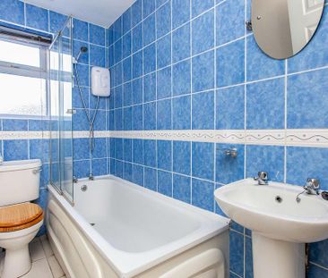 3 bedroom end of terrace house to rent - Photo 5