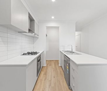 32 Kingia St, Cobblebank, Vic 3338 - Photo 5