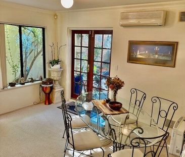 2/10 Kintail Road, Applecross - Photo 2