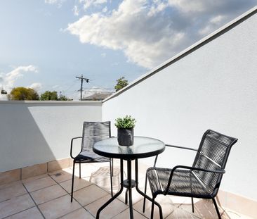 1/132 Emmaline Street, Northcote VIC 3070 - Photo 2