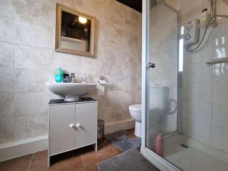 Chichester Close, Loughborough, Leicestershire, LE11 - Photo 4