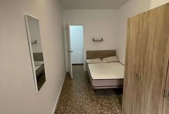 Travessera de Gràcia, Barcelona, Catalonia 08027