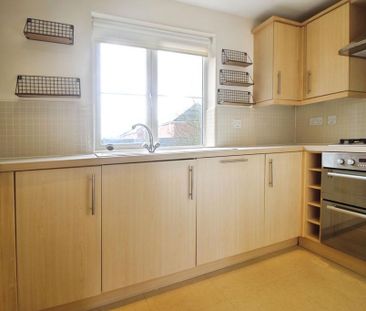 2 bedroom coach house to rent - Photo 5