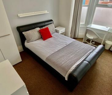 1 bedroom in a house share to rent - Photo 5