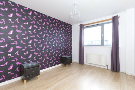 3 bedroom apartment to rent - Photo 4