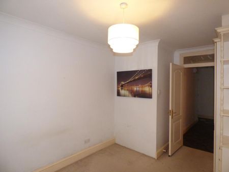 1 bedroom ground floor flat to rent - Photo 4
