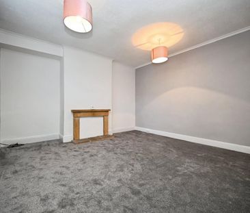 3 bedroom House To Let - Photo 5