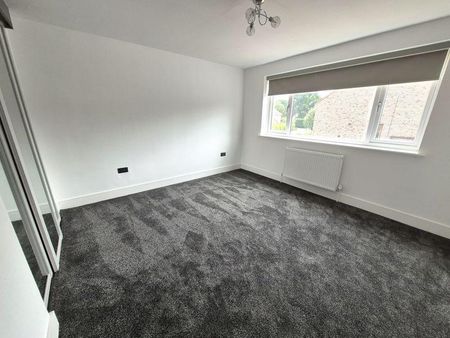 5 bedroom detached house to rent - Photo 5