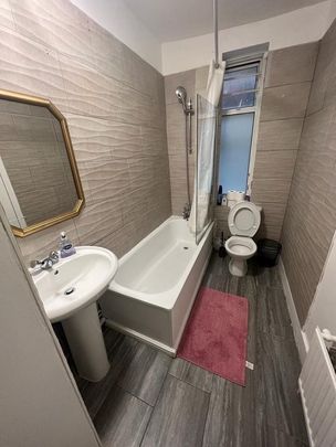 Room in a Shared House, Finchley Road, NW11 - Photo 1