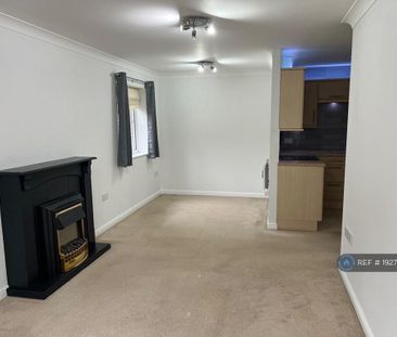 2 bedroom flat to rent - Photo 2