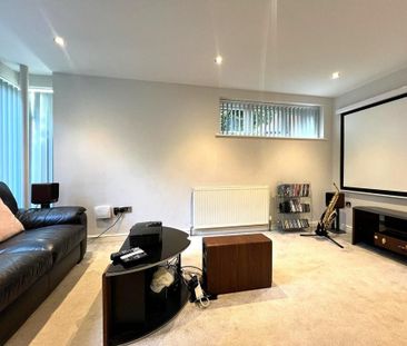 4 bedroom detached house to rent - Photo 2