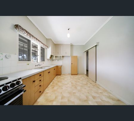 36 Minchinbury Terrace, Marion, SA 5043 - Photo 2