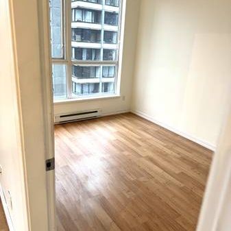 1 bedroom coal harbour view - Photo 3