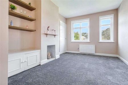 Pier Avenue, Southwold, Suffolk, IP18 - Photo 2