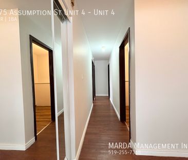 SPACIOUS 2BEDROOM/1BATHROOM SUITE IN DOWNTOWN WINDSOR+ HYDRO - Photo 3