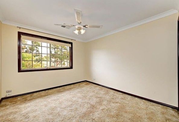 Street-frontage townhouse... - Photo 1