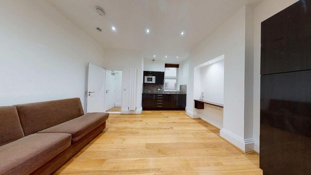 Studio to rent - Photo 1