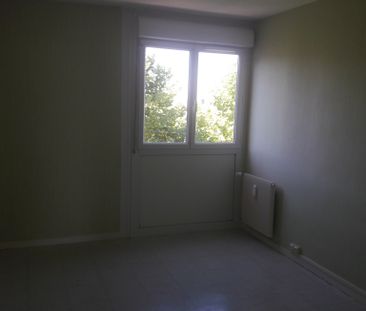 T3 de 66 m² - 5 B place charles peguy Châtillon-sur-Seine - Photo 3