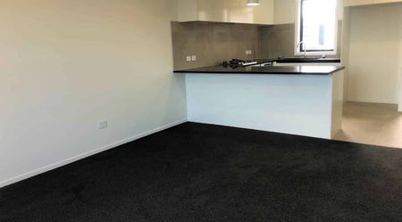 Modern Three Bedroom Home, Handy Hospital Location - Photo 3