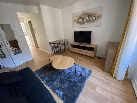 Location Appartement 1 pièce 22m² - Photo 3